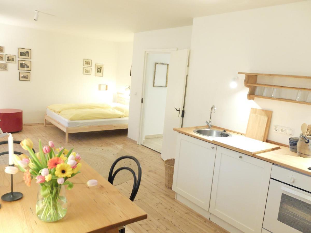 Gartenstudio-Apartment Tausendfreund - Adults Only - Am Chiemsee Breitbrunn am Chiemsee Exterior foto